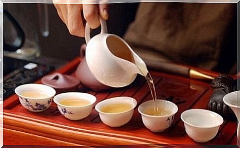 The tea ceremony and conscious meditation