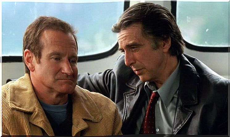 Pacino and Williams on the train.